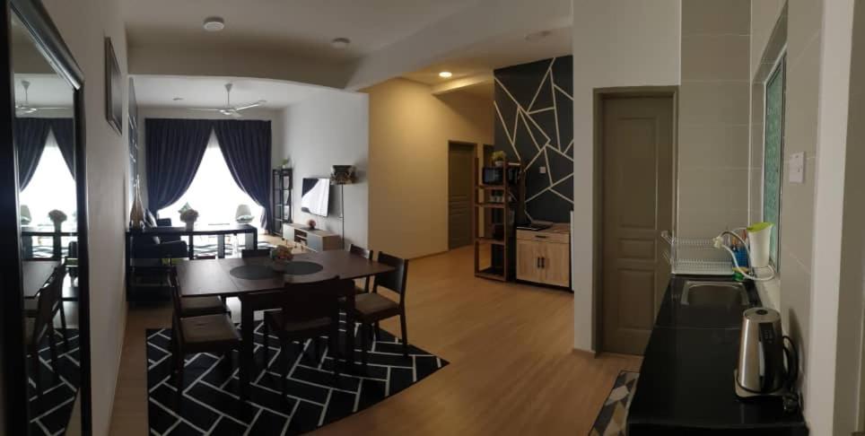 Chombies Muslim Homestay Tanah Rata Dış mekan fotoğraf